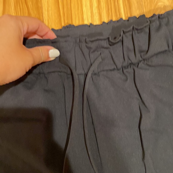 High rise lululemon black jogger sweats - Picture 4 of 10